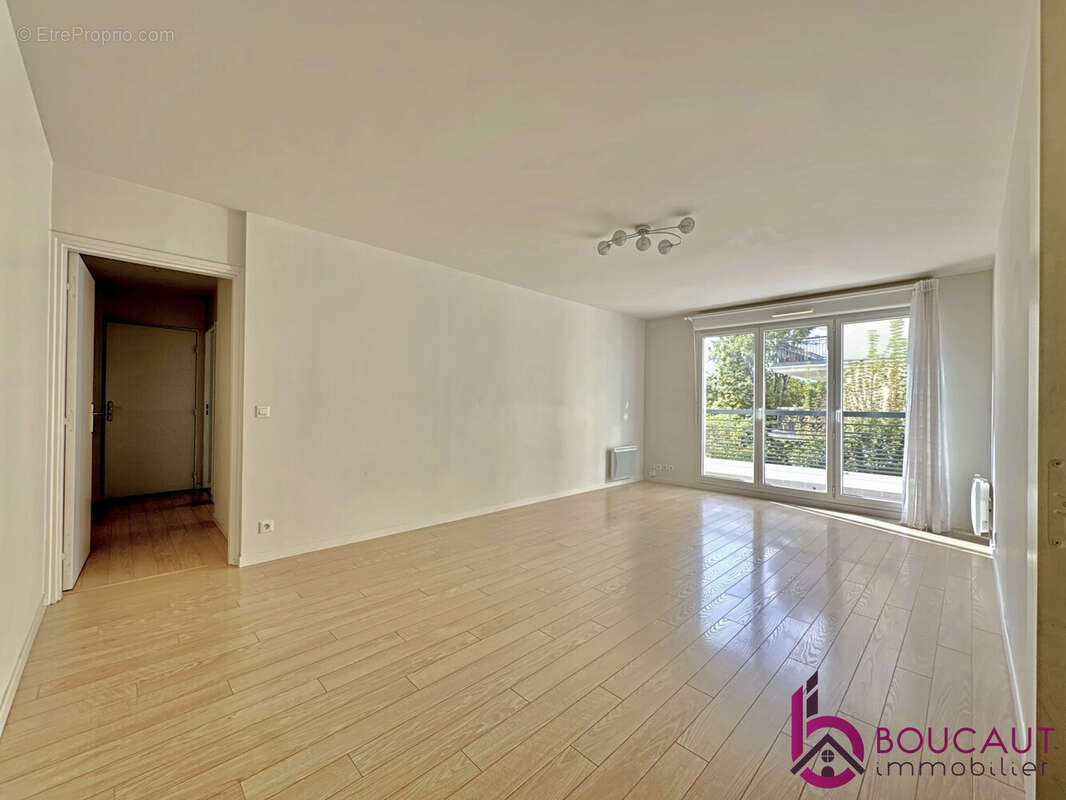 Appartement à LE PLESSIS-ROBINSON