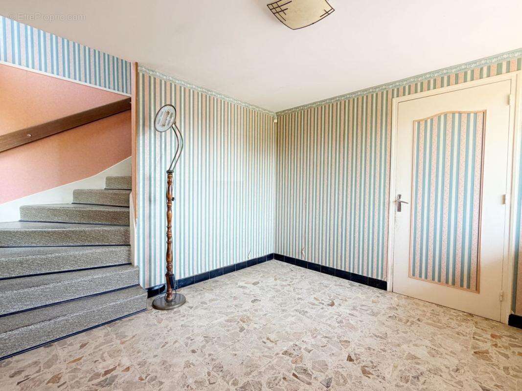 Maison 115 m² à Crissey  - photo 3