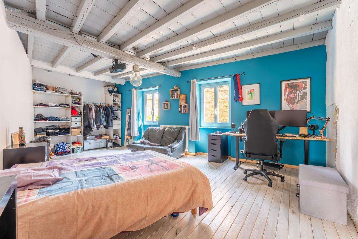 Maison à SAINT-GERMAIN-SUR-L&#039;ARBRESLE