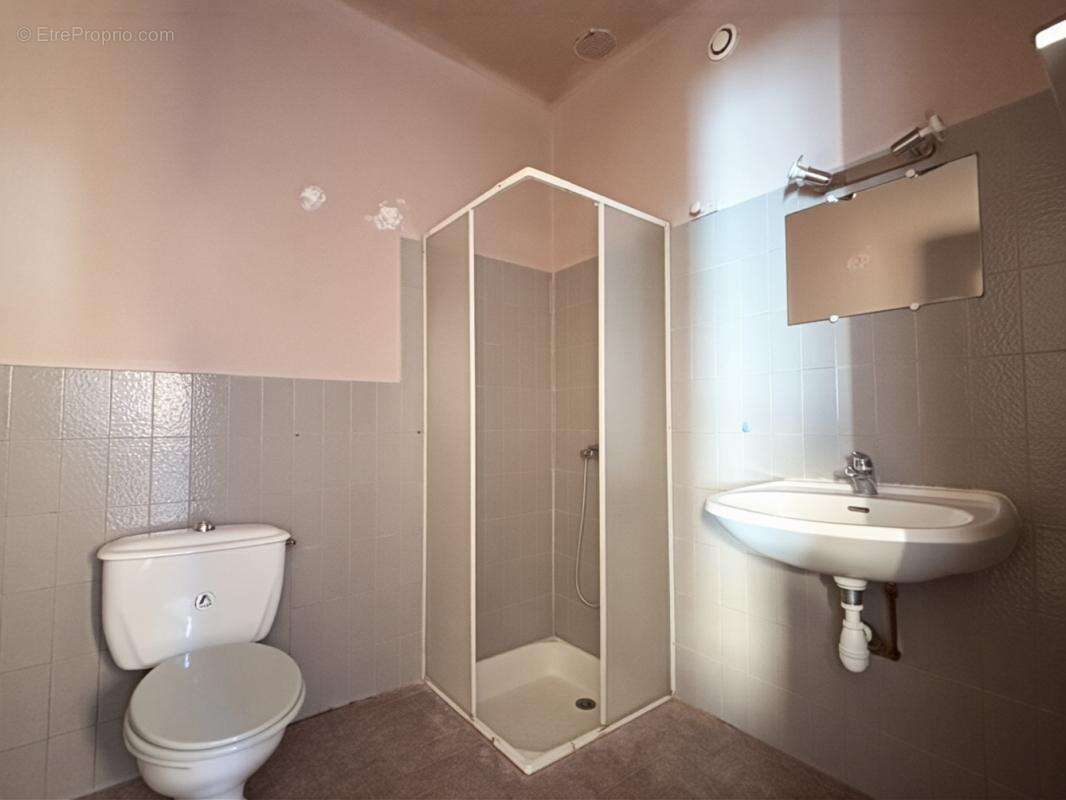 Appartement à SANILHAC-SAGRIES