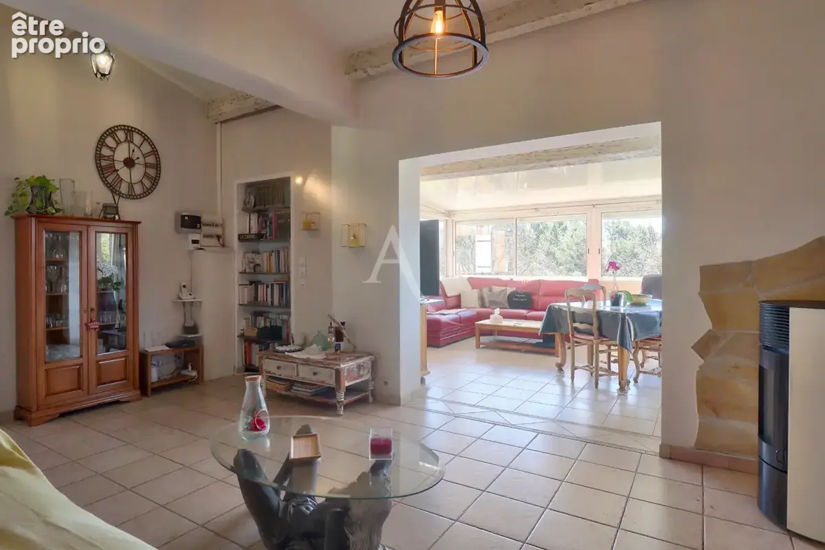 Villa varages de 106m2 au calme sur terrain de 2525m2 et piscine - photo 7