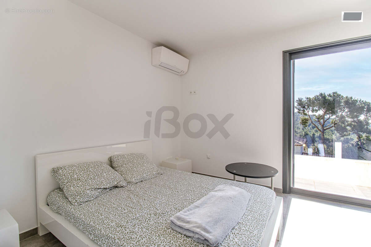 Maison à LA VALETTE-DU-VAR