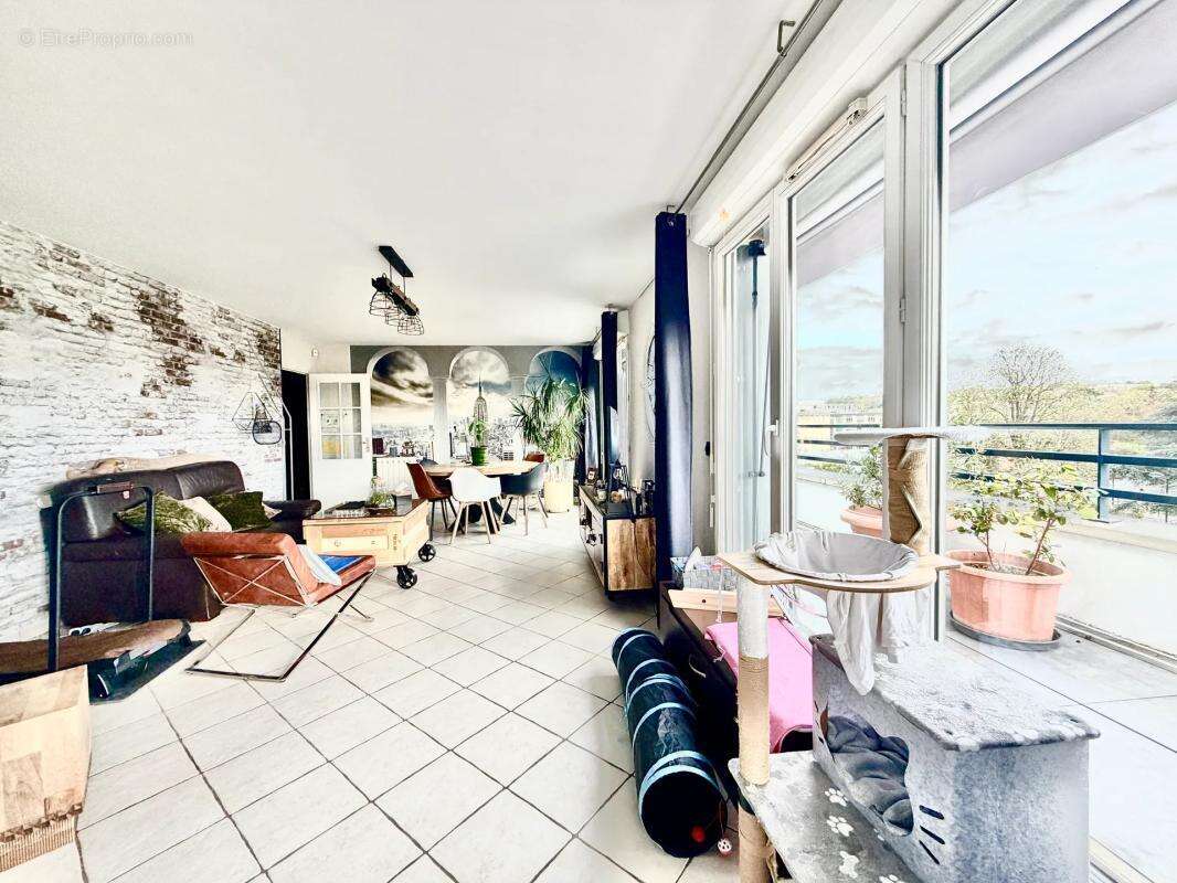 Appartement à LIMEIL-BREVANNES