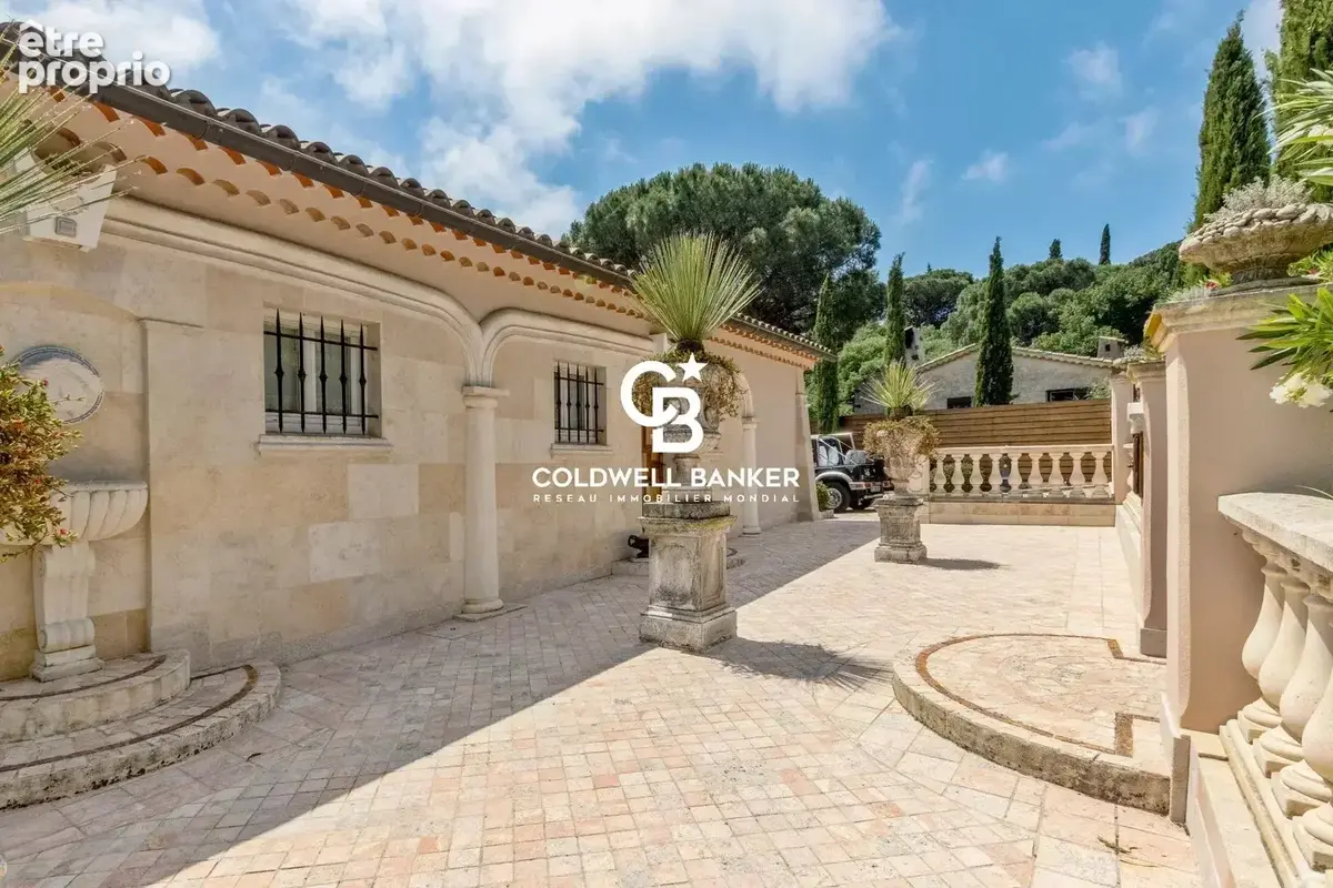 Gigaro – Villa de charme au sein d'un domaine privé et sécurisé,  à cinq minutes de la plage à pieds - photo 2