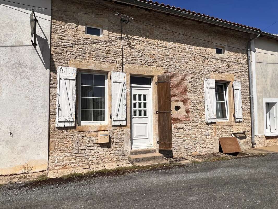 Maison à TAIZE-AIZIE