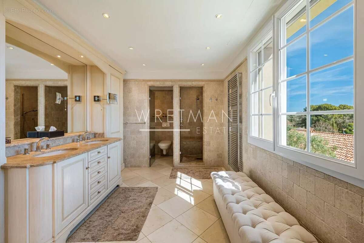 Maison à MOUGINS