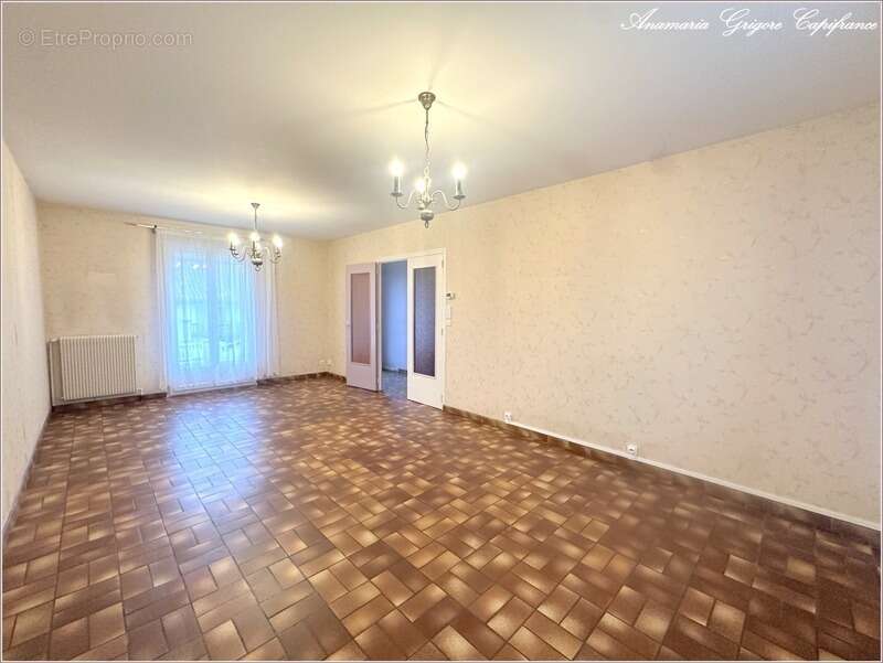 Maison à COURVILLE-SUR-EURE