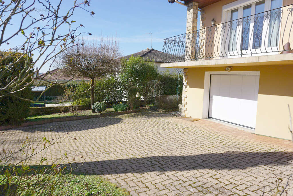 Maison à PARAY-LE-MONIAL