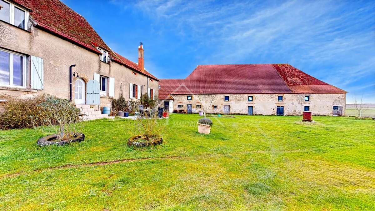 Maison à BOURBON-L'ARCHAMBAULT