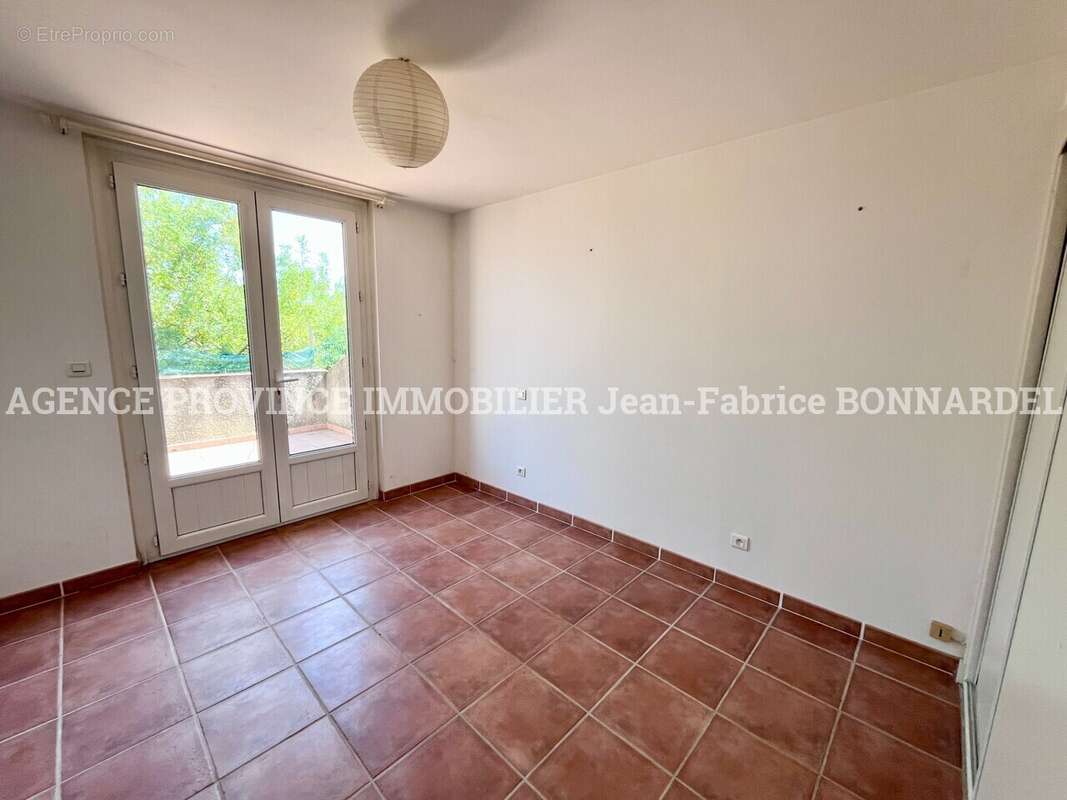 Maison 267 m² à Suze-La-Rousse  - photo 7