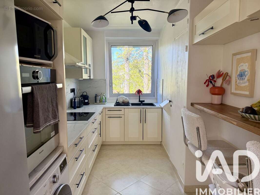 Photo 5 - Appartement à LA CELLE-SAINT-CLOUD