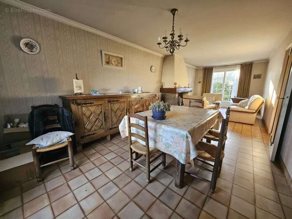 Maison à GRAVIGNY