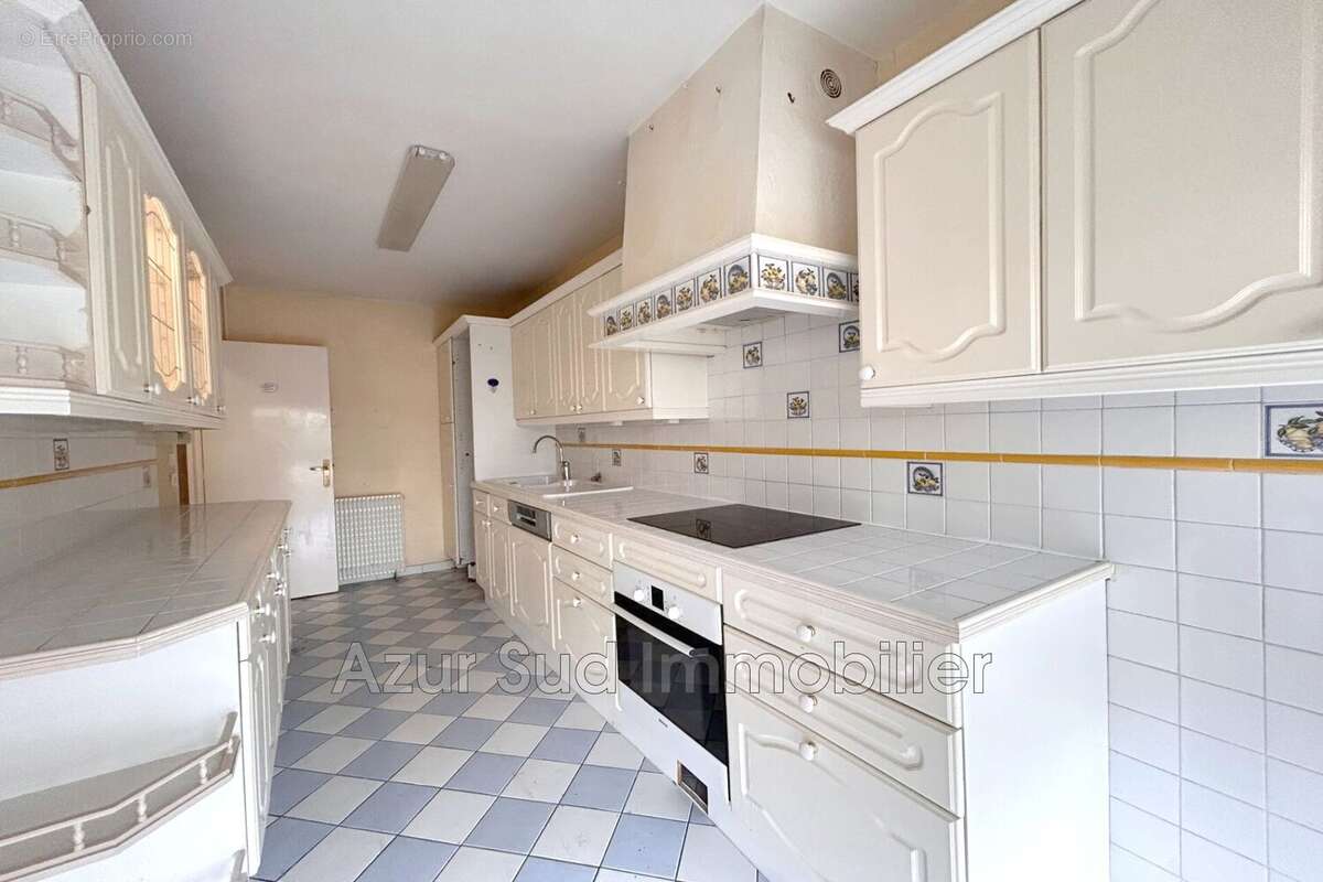 Appartement 87 m² à Antibes  - photo 7