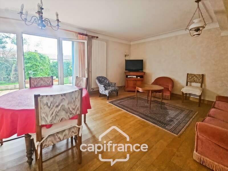 Maison à CASTELCULIER