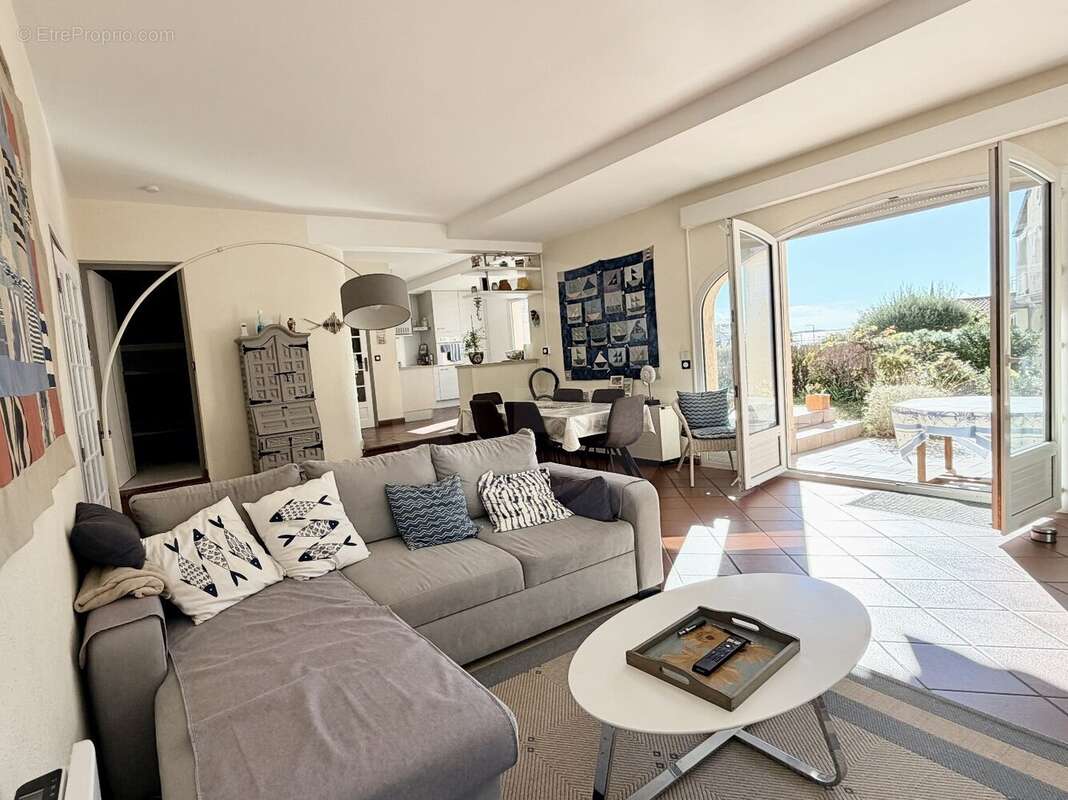 Appartement à BOUZIGUES