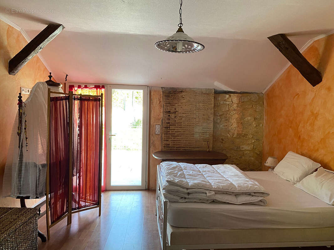 Maison à SAINT-PIERRE-DE-COLE