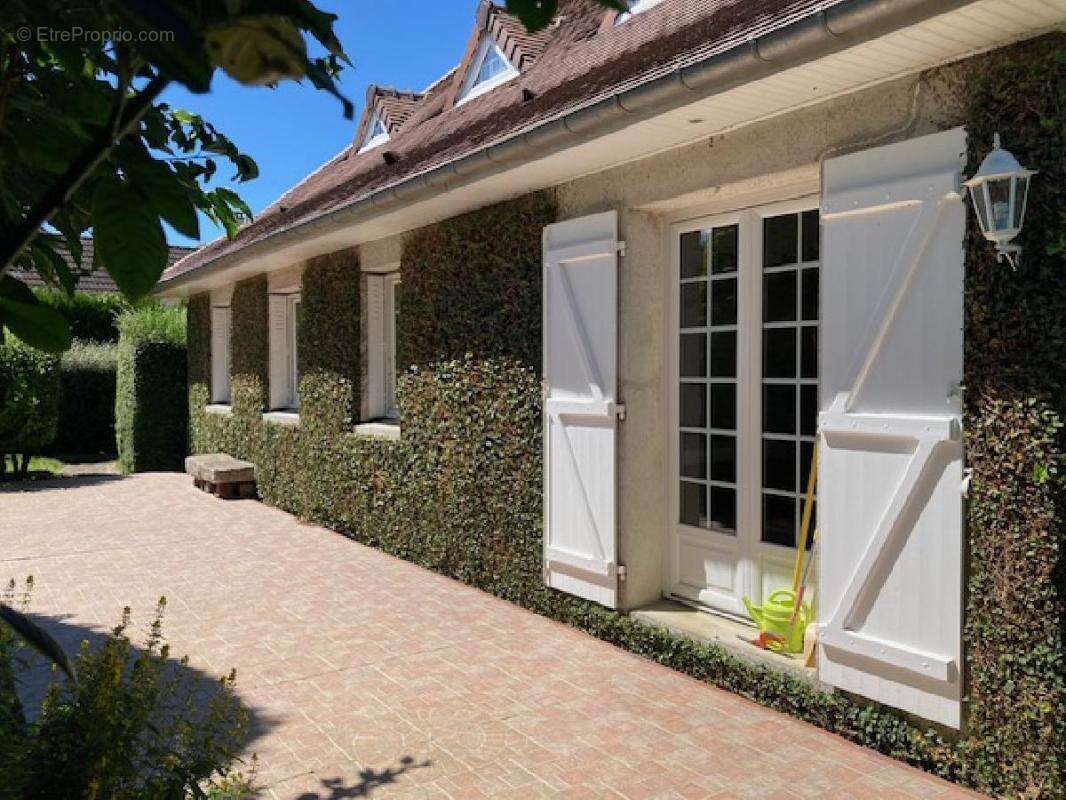 Maison à THIRON-GARDAIS