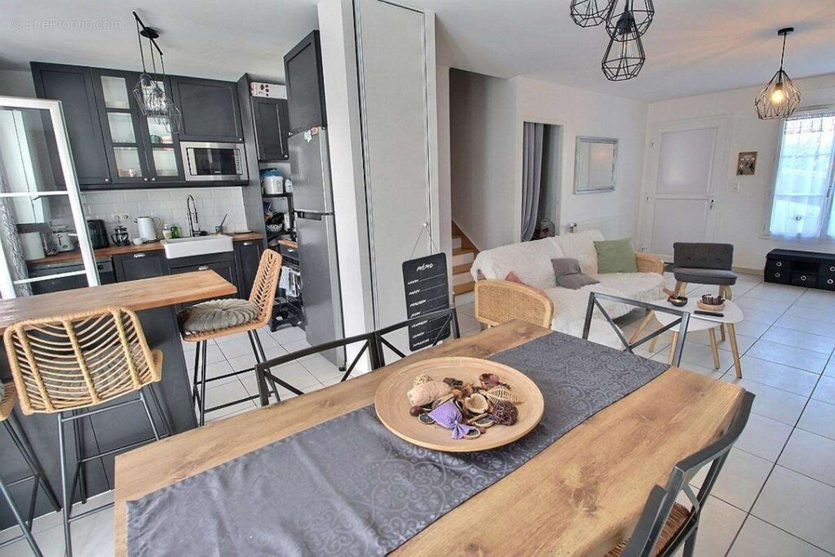 Maison récente de 2019 – 82 m² – 3 chambres – Garage – Terrain de 165 m² – Impasse au calme – Silly-le-Long - photo 3