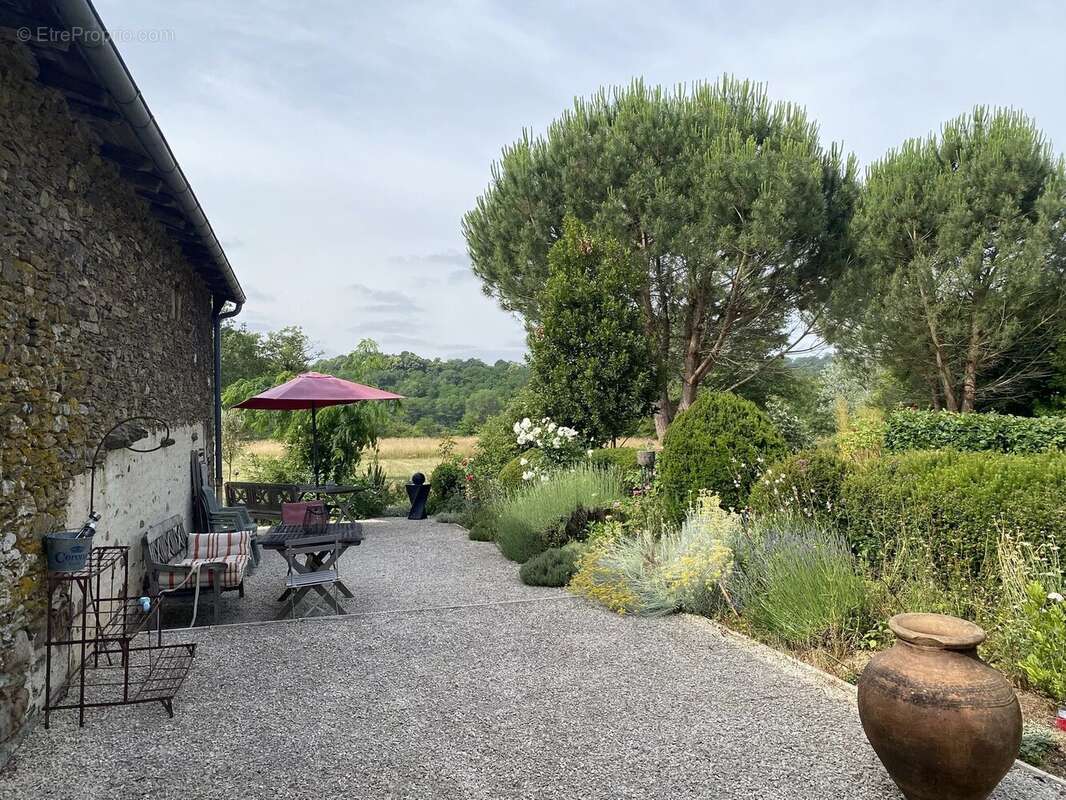 Maison à BELLAC