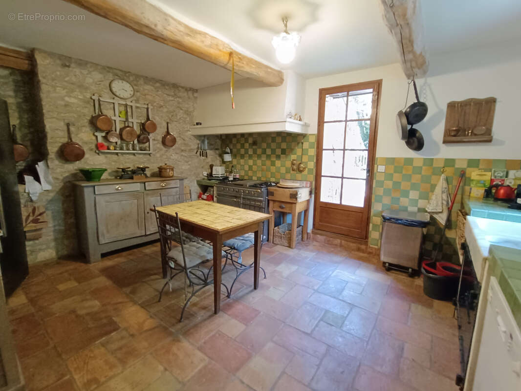 Reilhanette / propriete / ancien moulin restaure / terrain 2ha env. / vue imprenable - photo 29