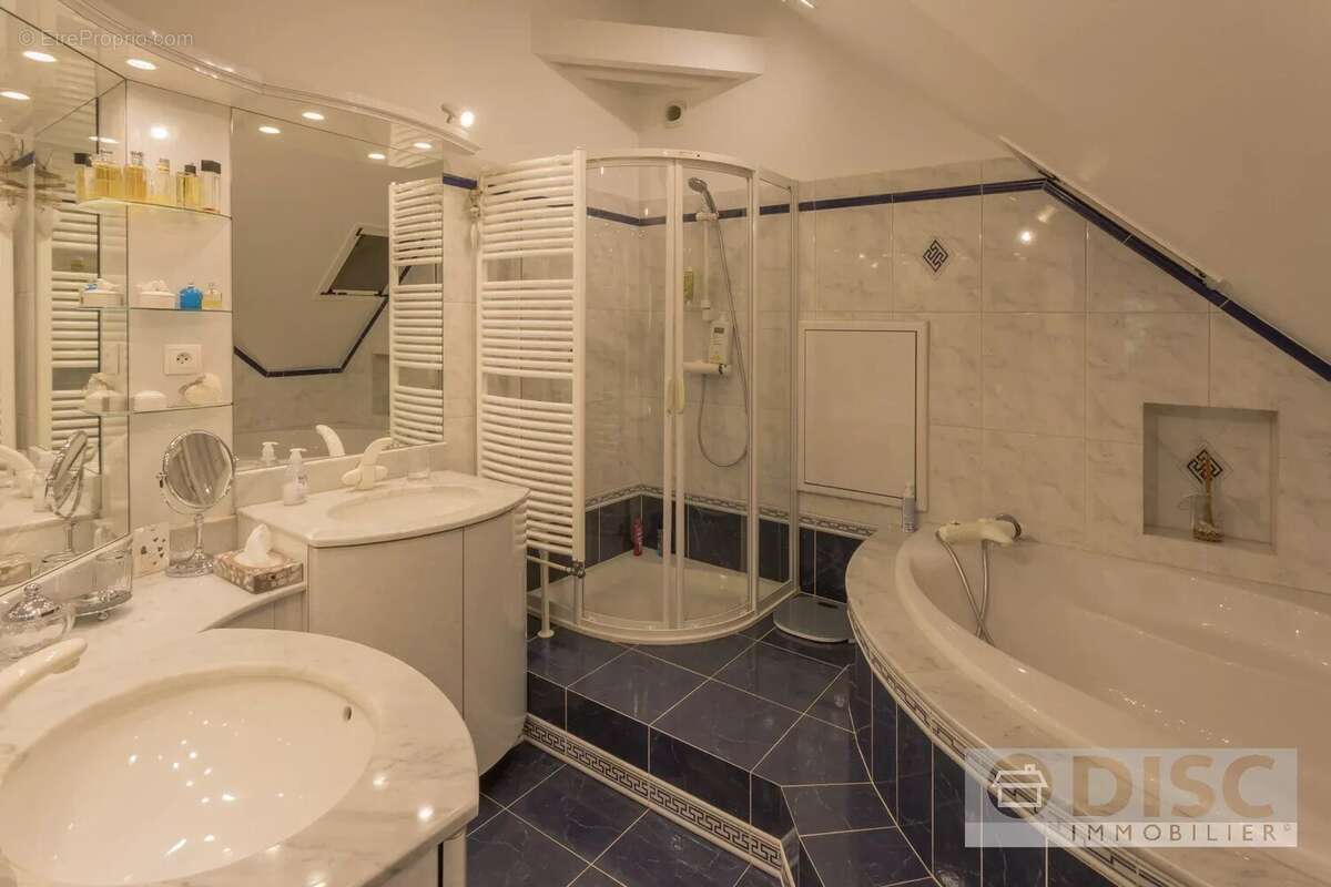 Belle propriété avec piscine à quelques minutes du centre de Caussade - photo 20