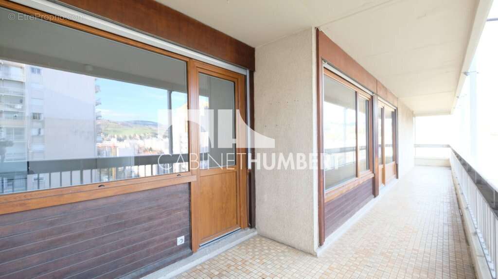Appartement à SAINT-ETIENNE