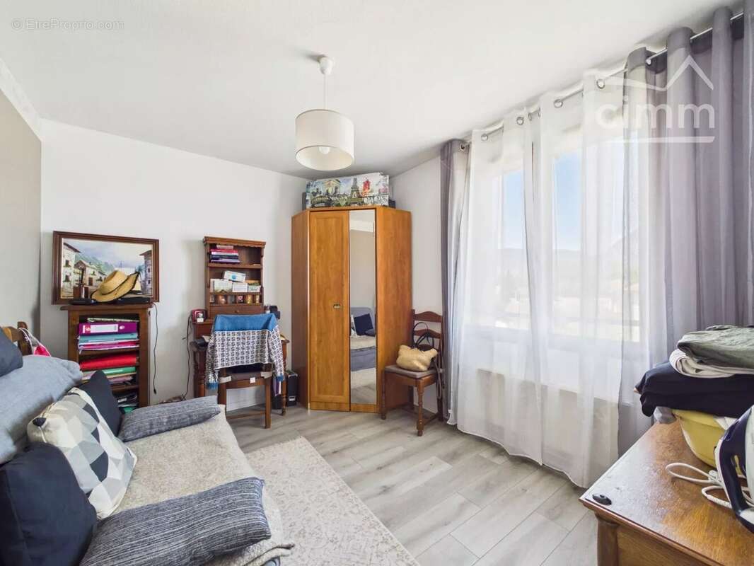 Appartement à GIERES