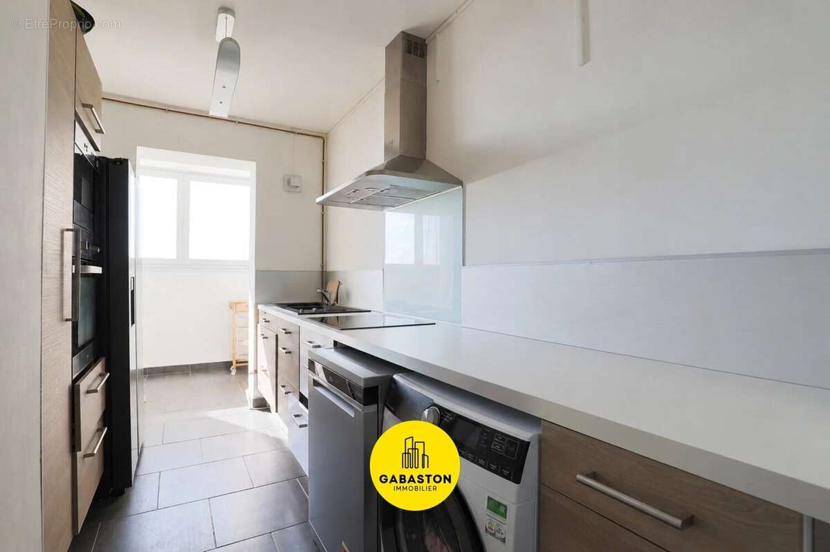 Appartement à MARSEILLE-9E