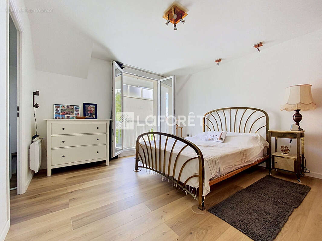 Maison à VERNEUIL-SUR-SEINE