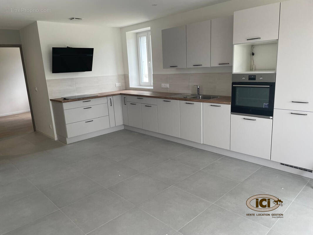 Appartement à CONTAMINE-SUR-ARVE