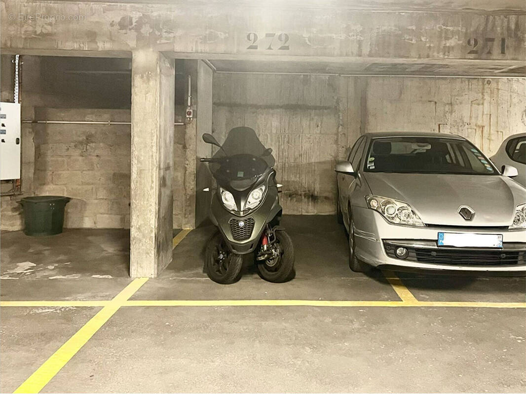 Parking à VANVES