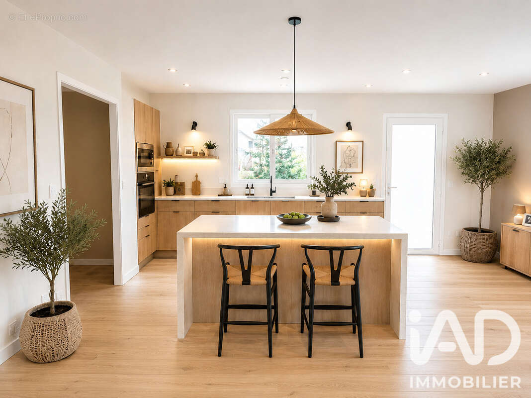 Maison 115 m² à Saint-Germain-Du-Puch  - photo 3