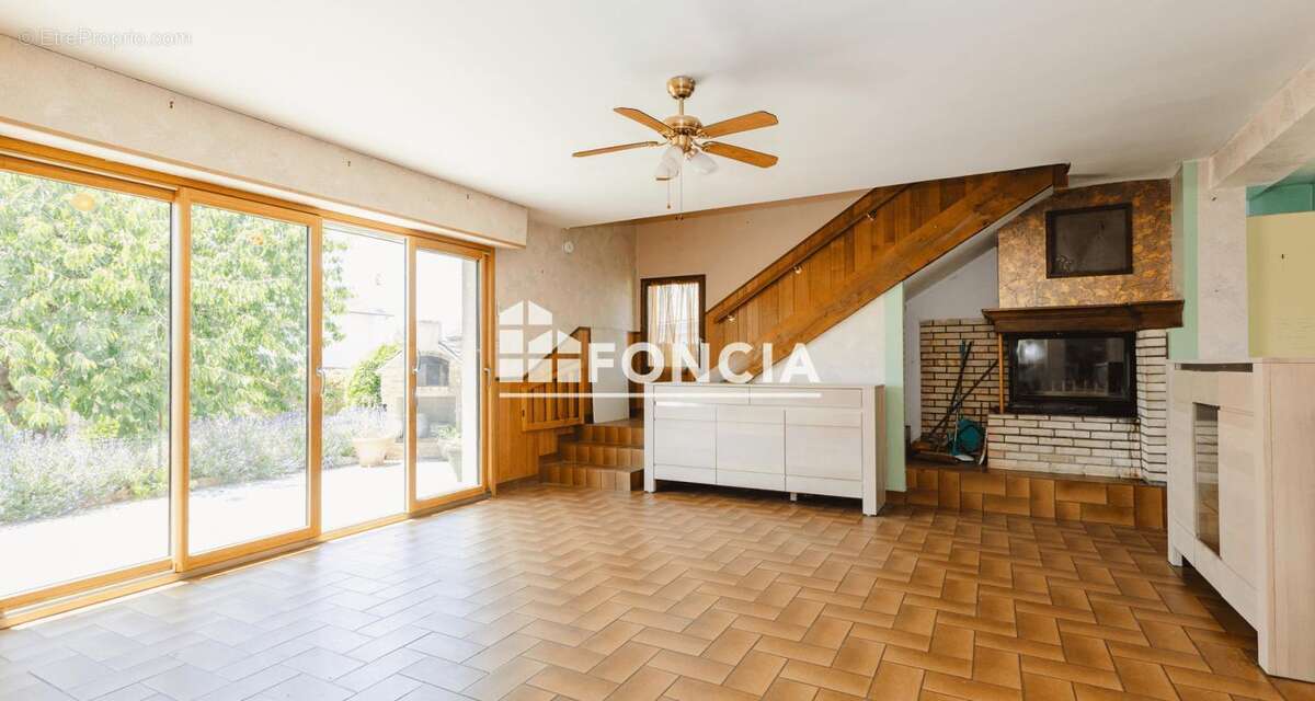 Maison à SAINT-JACQUES-DE-LA-LANDE