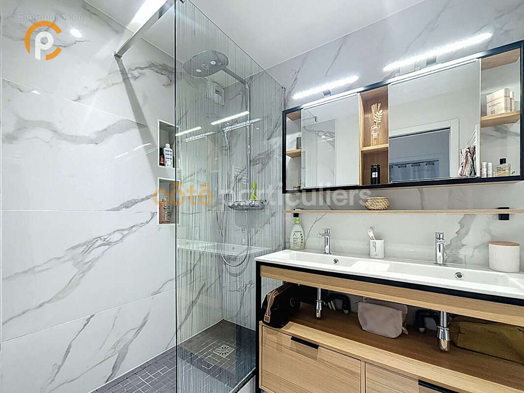 Appartement à IVRY-SUR-SEINE