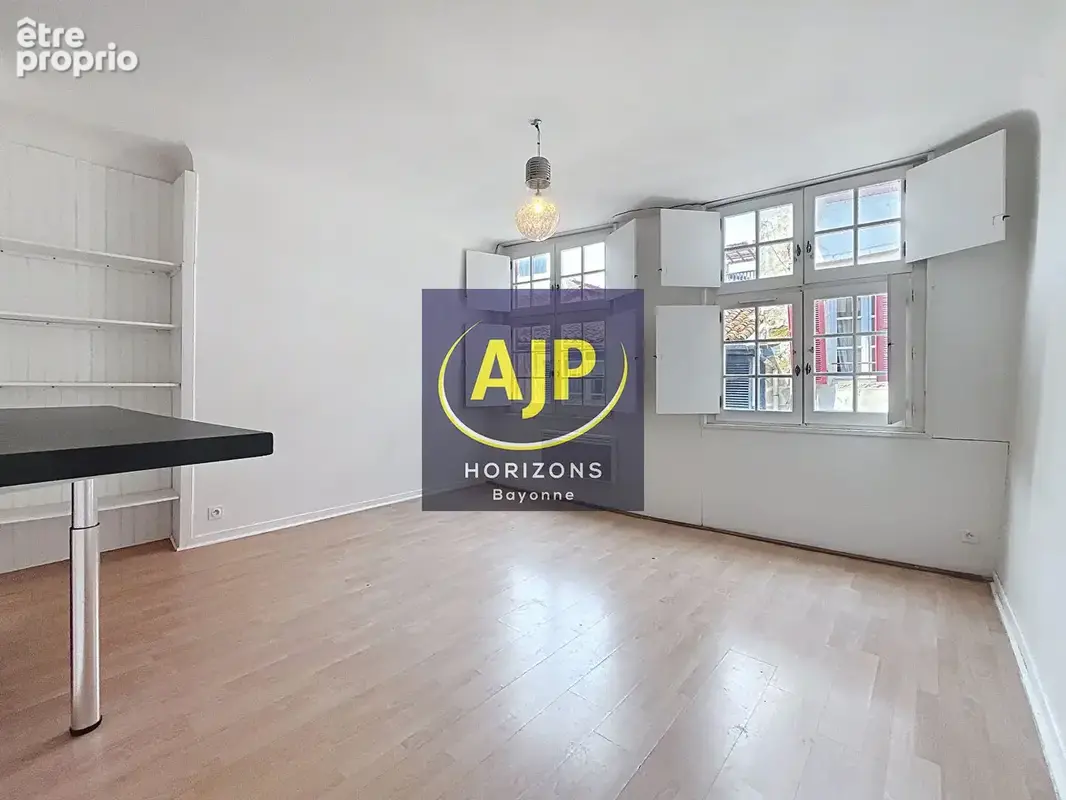 BAYONNE Centre - Appartement T2 - photo 3
