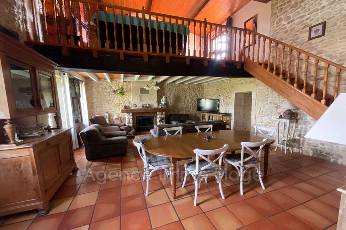 Maison à GAILLAN-EN-MEDOC
