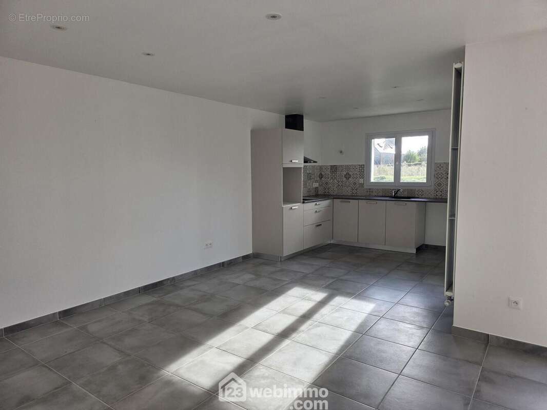 Séjour sur cuisine US - Maison à PENVENAN