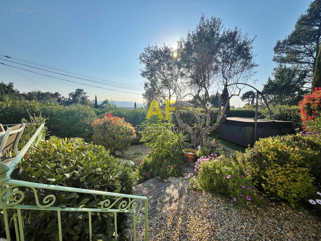 Maison à FREJUS