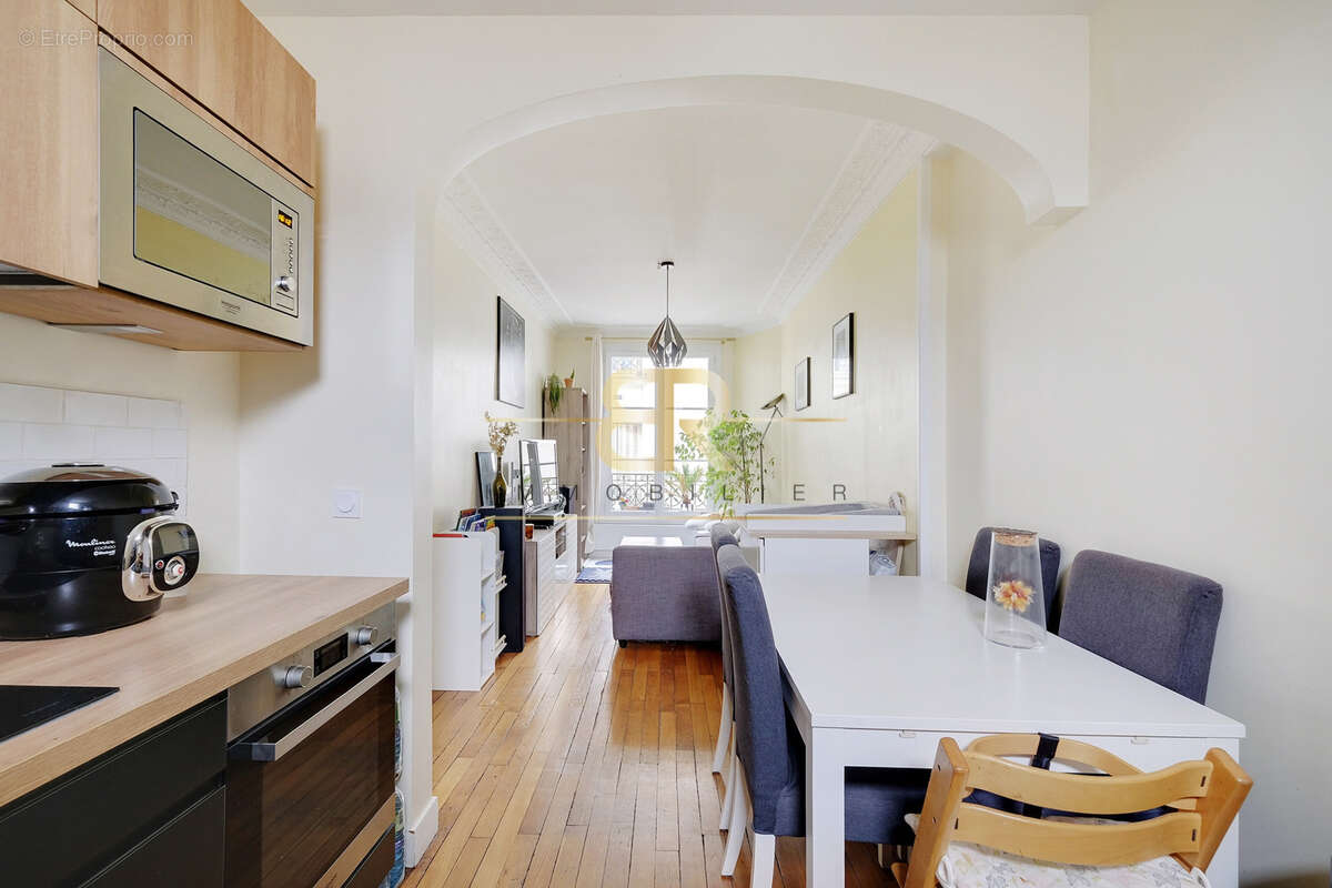 Appartement à PARIS-17E