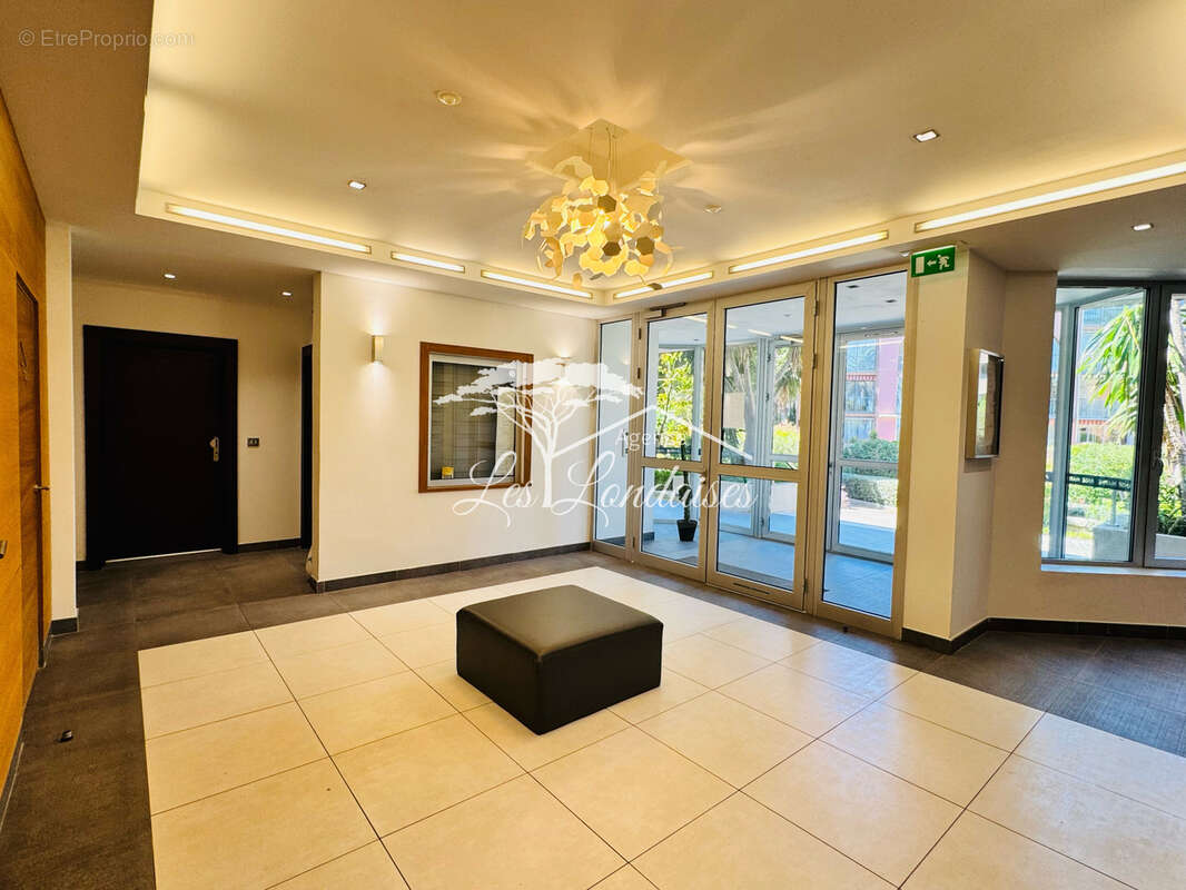 Appartement à LA LONDE-LES-MAURES