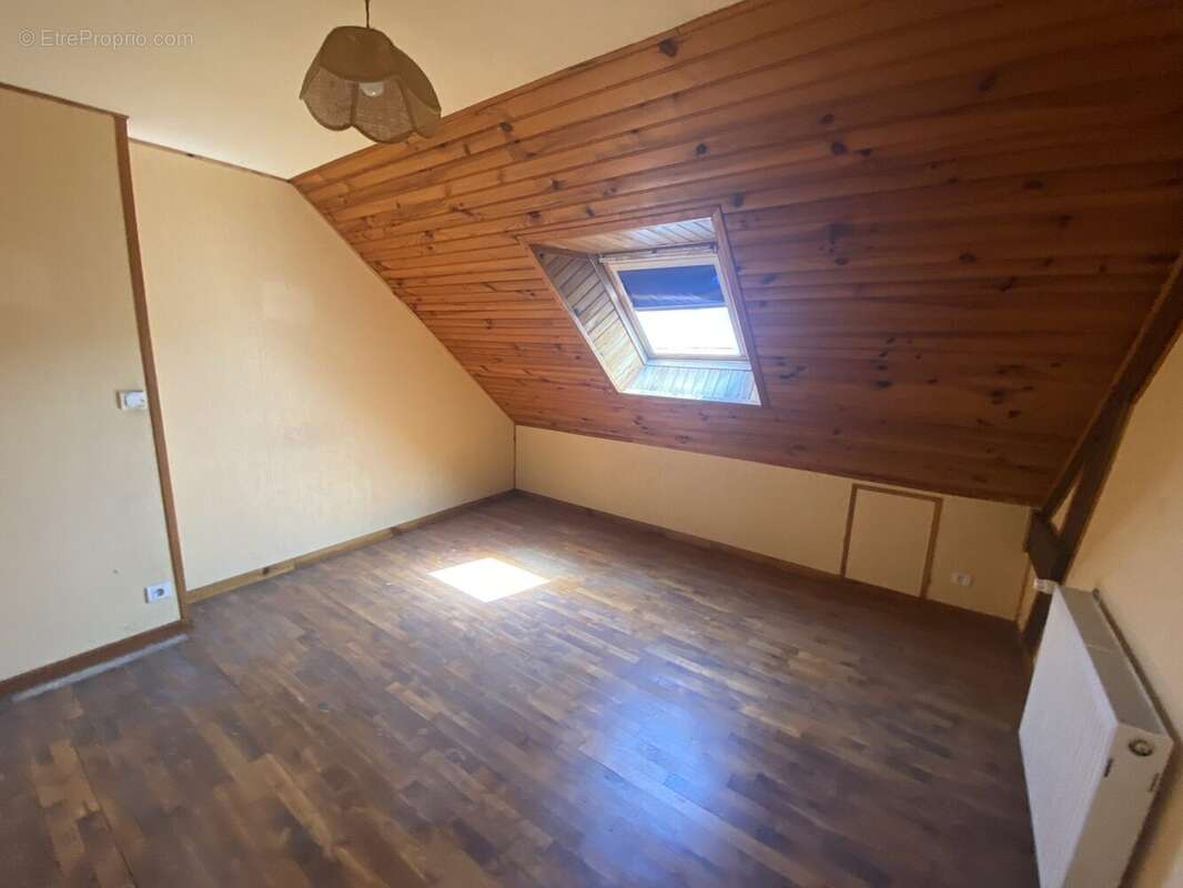 Maison 83 m² à Inzinzac-Lochrist  - photo 6