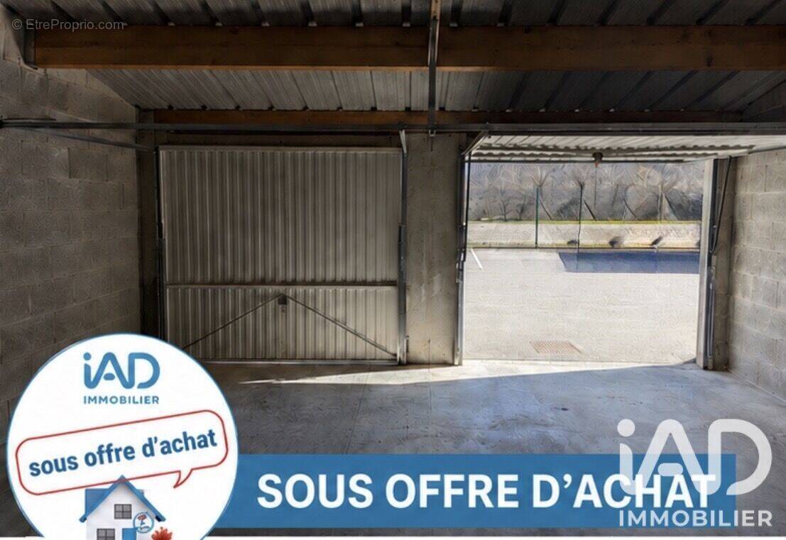 Photo 1 - Parking à AITON