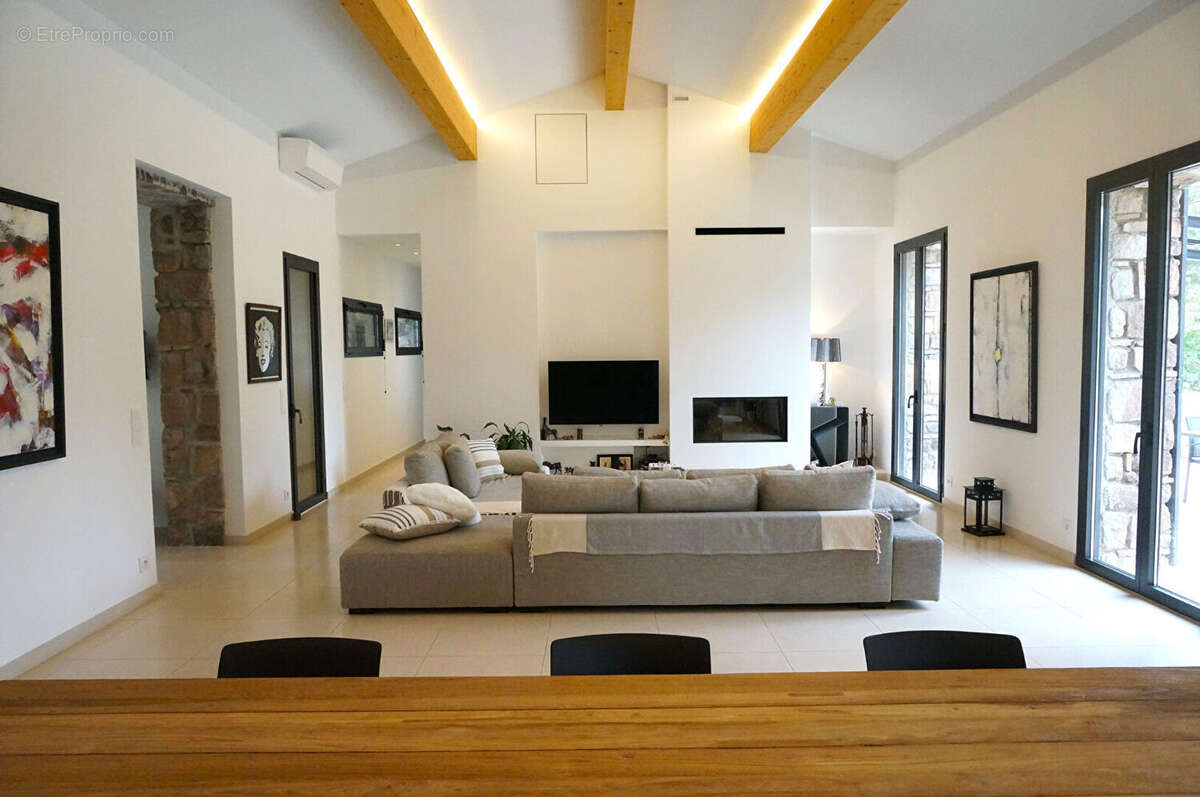 Maison à FREJUS