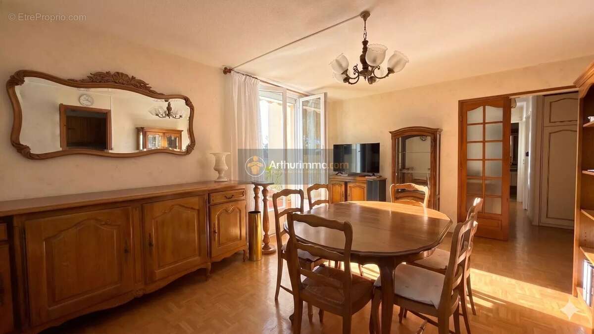 Appartement à FREJUS