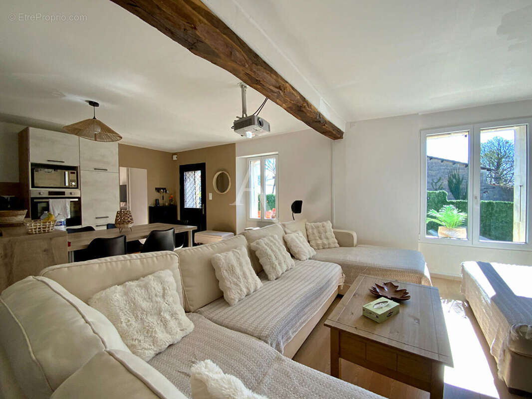 Maison à JONZAC