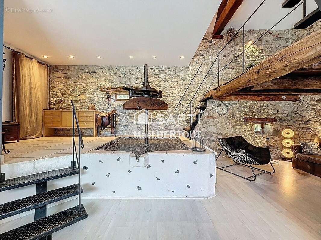 Photo 5 - Maison à SAINT-GENIX-SUR-GUIERS