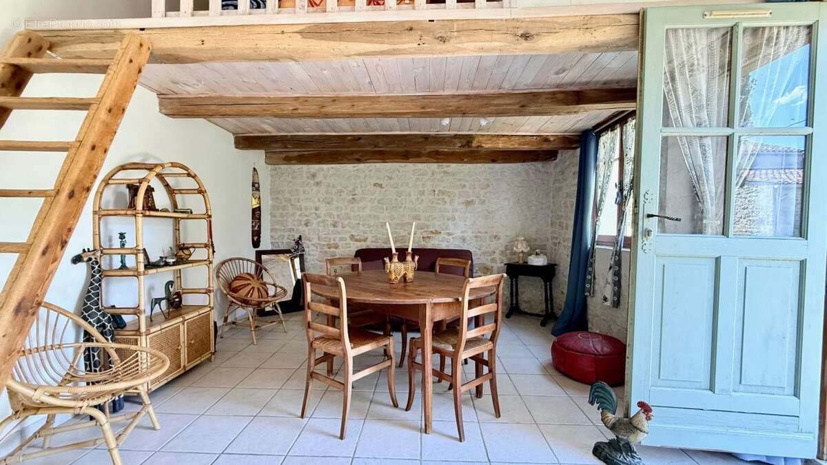 Maison à NIEUL-SUR-MER