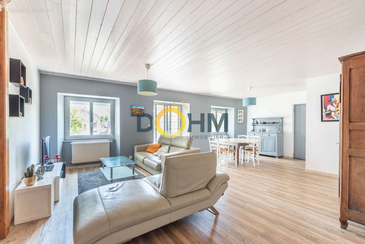 Ensemble immobilier, maison 146m2  plus  2 appartements sur terrain de 1075m2 - photo 6