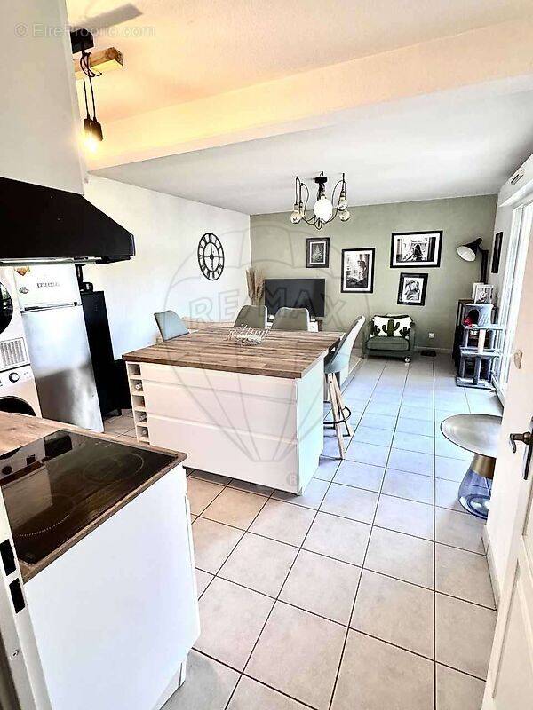 Appartement à PAREMPUYRE