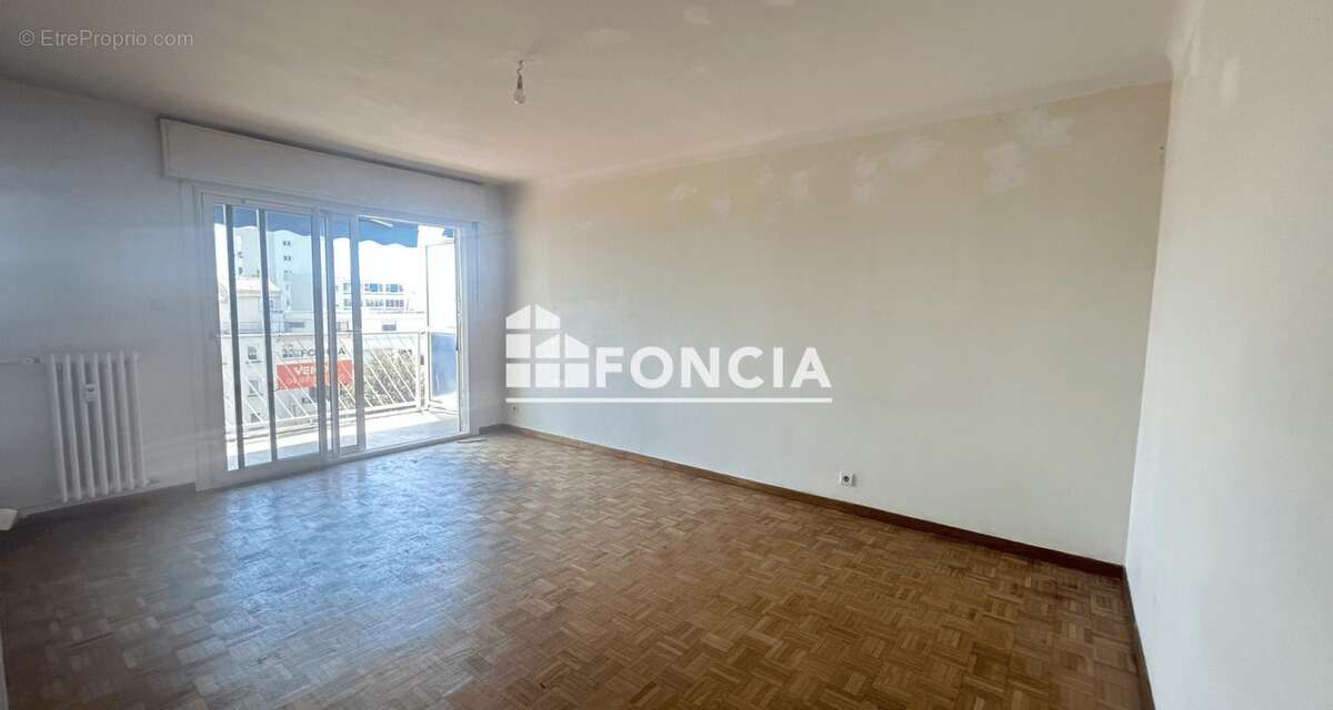 Mourillon port saint louis. tres bel appartement t3 vue mer. grand balcon. garage en sus - photo 3